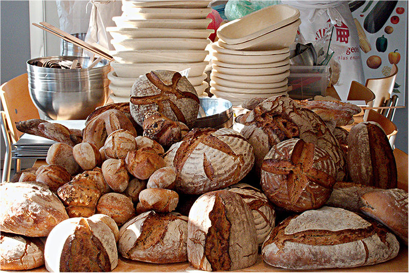 Datei:Brotbacken.jpg