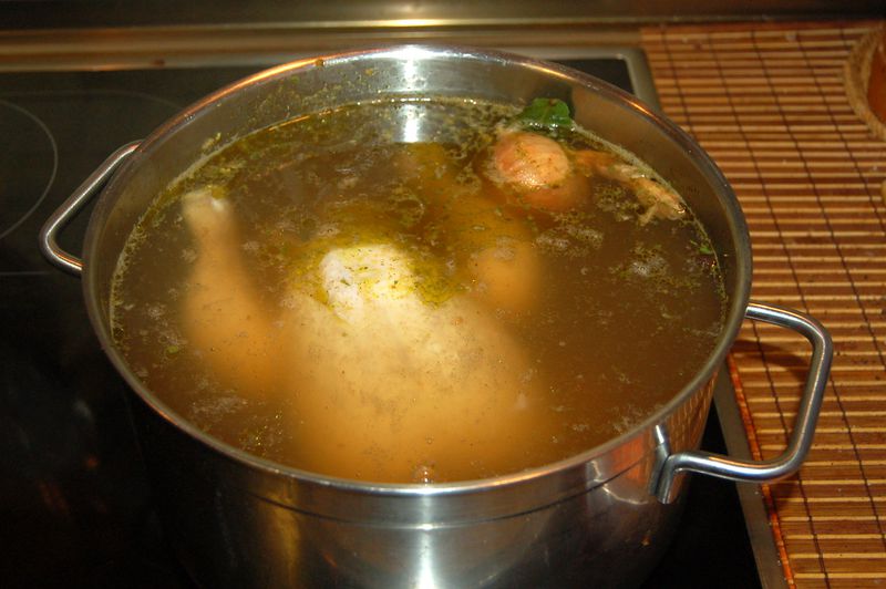 Datei:HühnerSuppe03.jpg