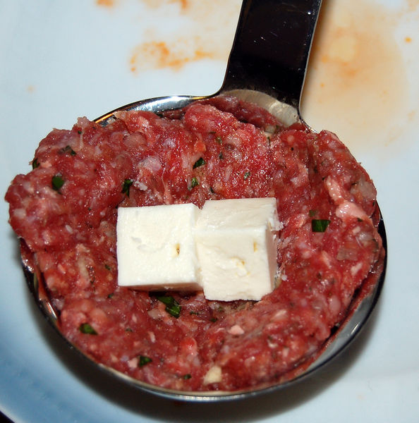 Datei:BeefsteakFeta2.jpg