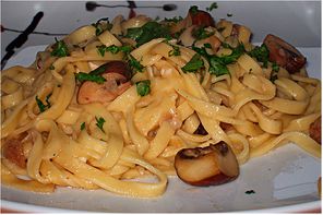 Tagliatelle ai funghi e parmigiano