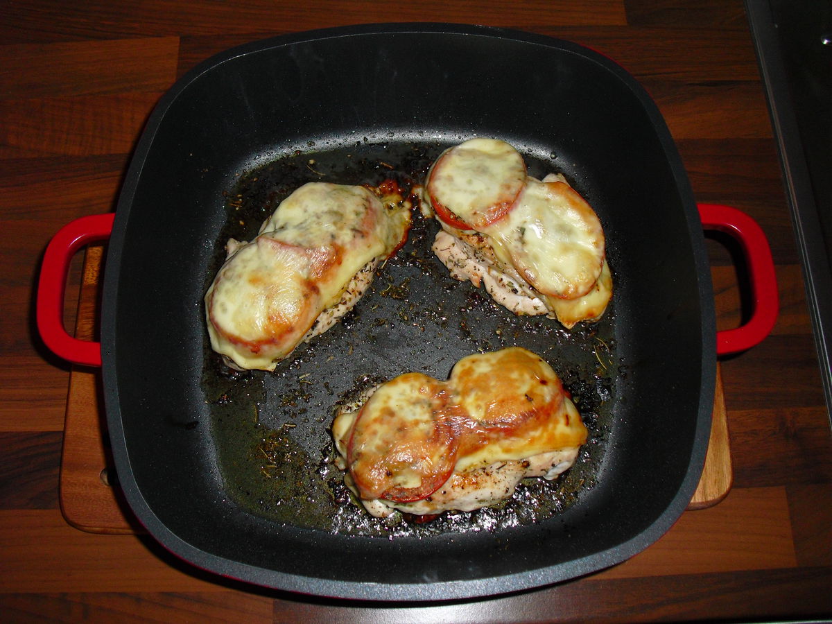 Hähnchenbrustfilet mit Tomate und Käse überbacken – Koch-Wiki